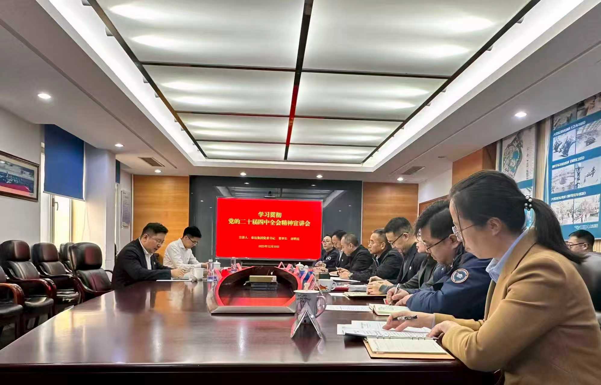 f776ae9a2bc9a1c05253dbf3f9e4de40.jpg 4c098197f07e89e386a189d7bf9d076d.jpg